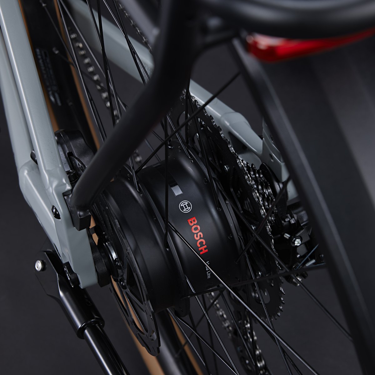 Sinch Rush e-bike in Matte Metro Grey